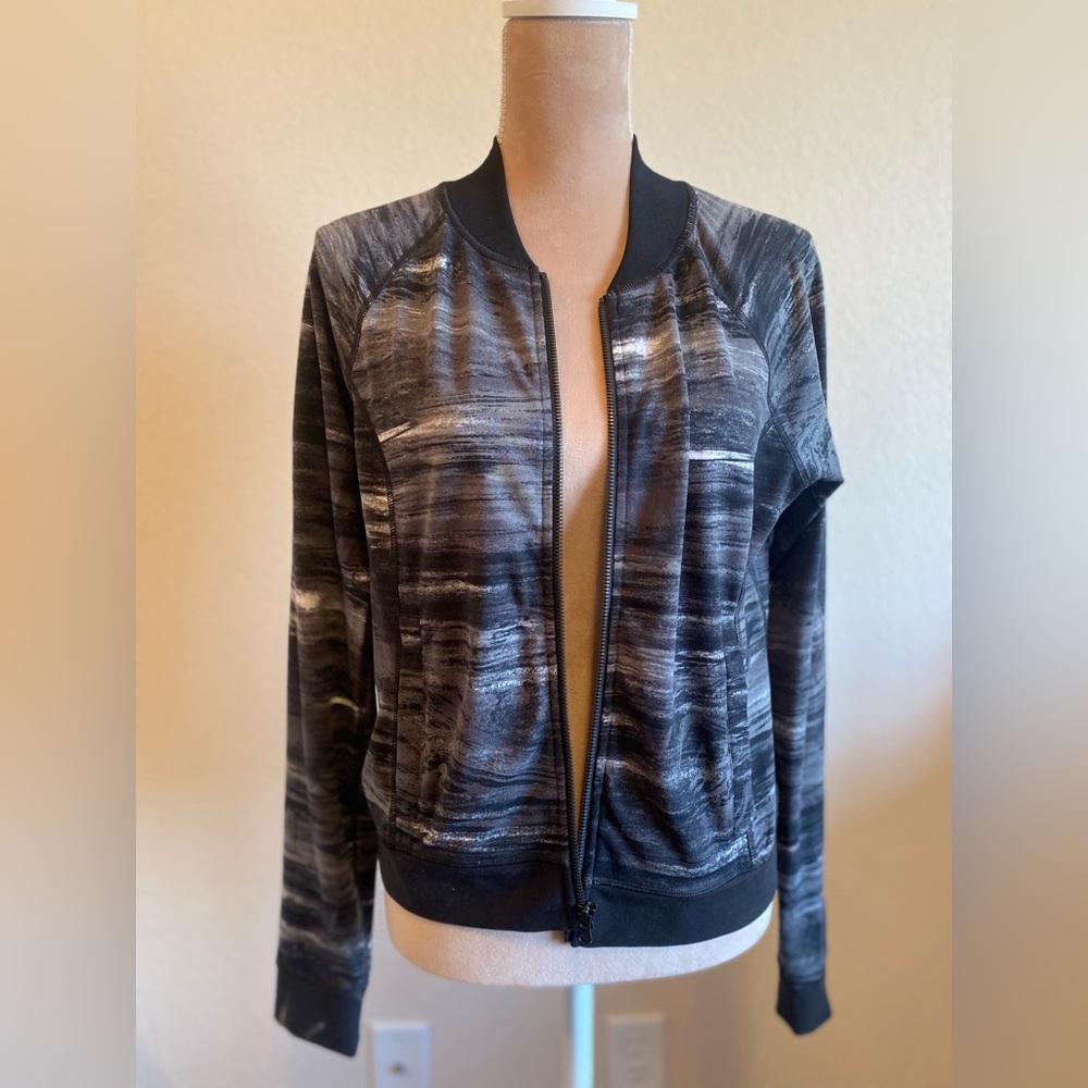 Lucy size M like new jacket